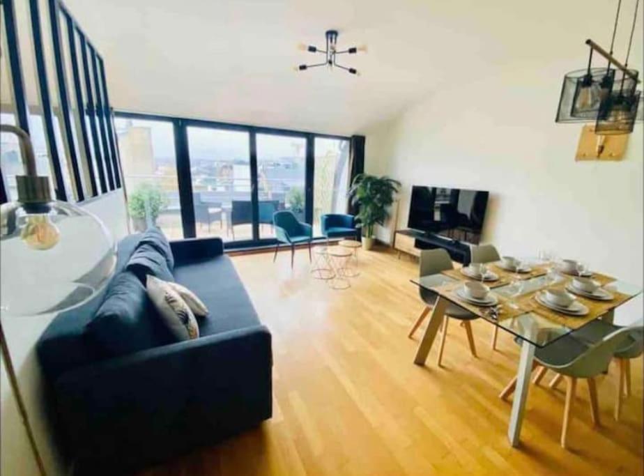 Apartment Penthouse 2 Bedrooms In Center With Parking - 51 *
